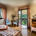 Hotell Franceschi & Mira
