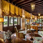 Hotell Franceschi &