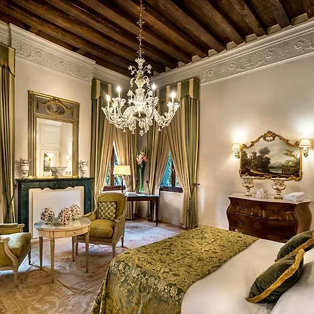 Franceschi & Hotel 5*
