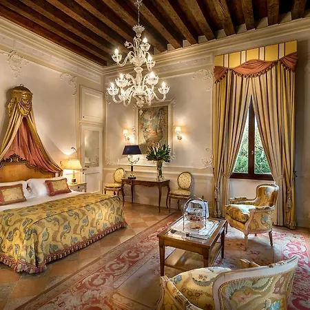Hotel Franceschi & Mira