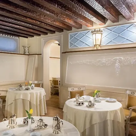 Hotel Franceschi & Mira