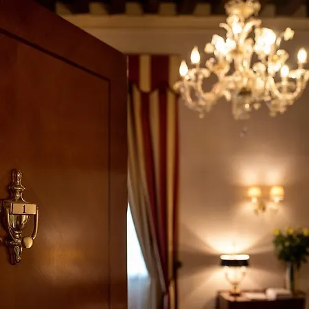 Franceschi & Hotel Mira