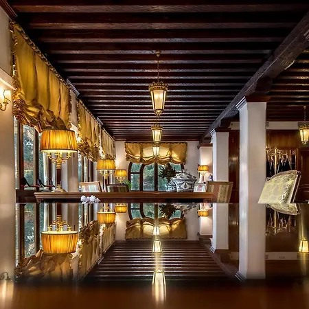 Franceschi & Hotel