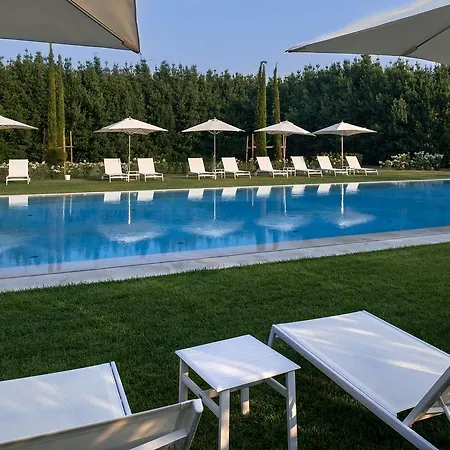 Franceschi & Ξενοδοχείο 5*