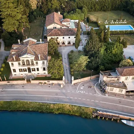 Franceschi & Hotel