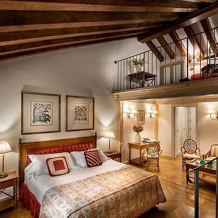 Hotel Franceschi & 5*