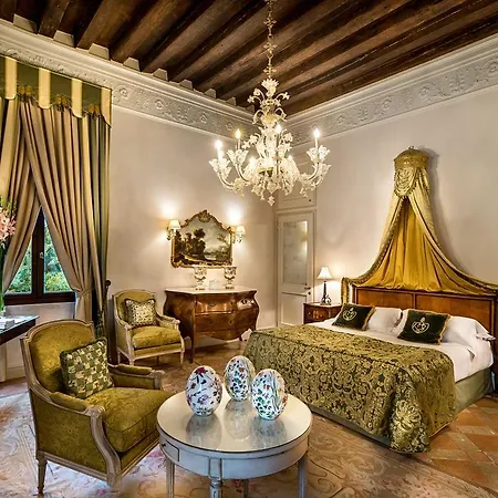 Hotel Franceschi & Mira